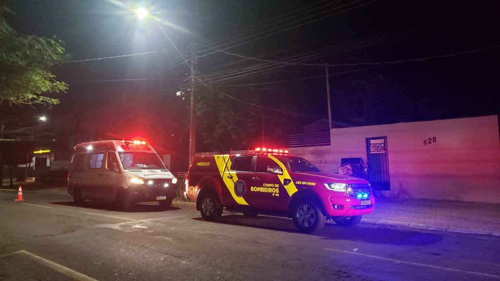 Samu e Bombeiros trabalham por quase uma hora, mas jovem morre vítima de enforcamento no bairro Coqueiral