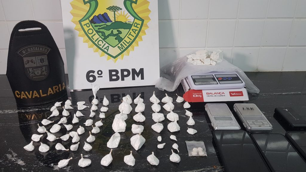 Crime em família: Cavalaria enquadra irmãos por tráfico de drogas no bairro Morumbi