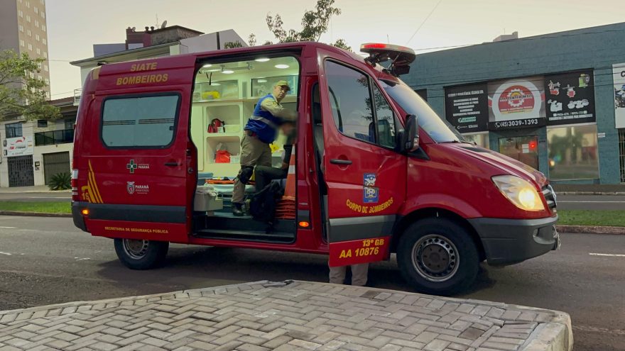 Ciclista fica ferido após sofrer queda na Avenida Piquiri
