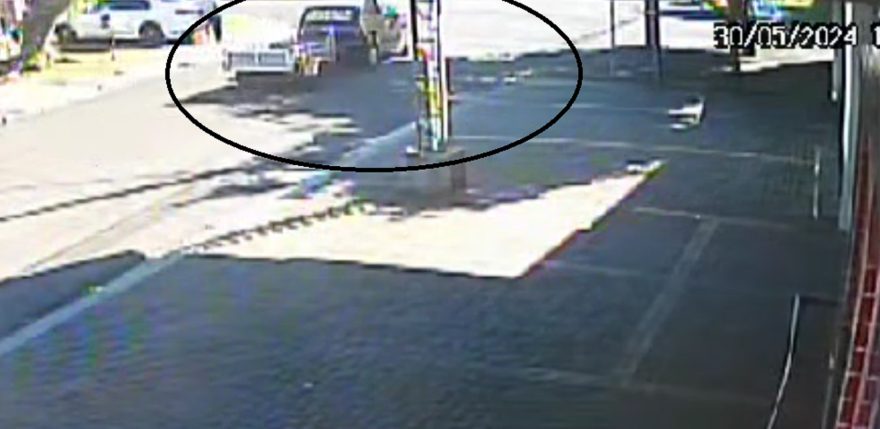 Câmera registra acidente seguido de capotamento no Bairro 14 de Novembro