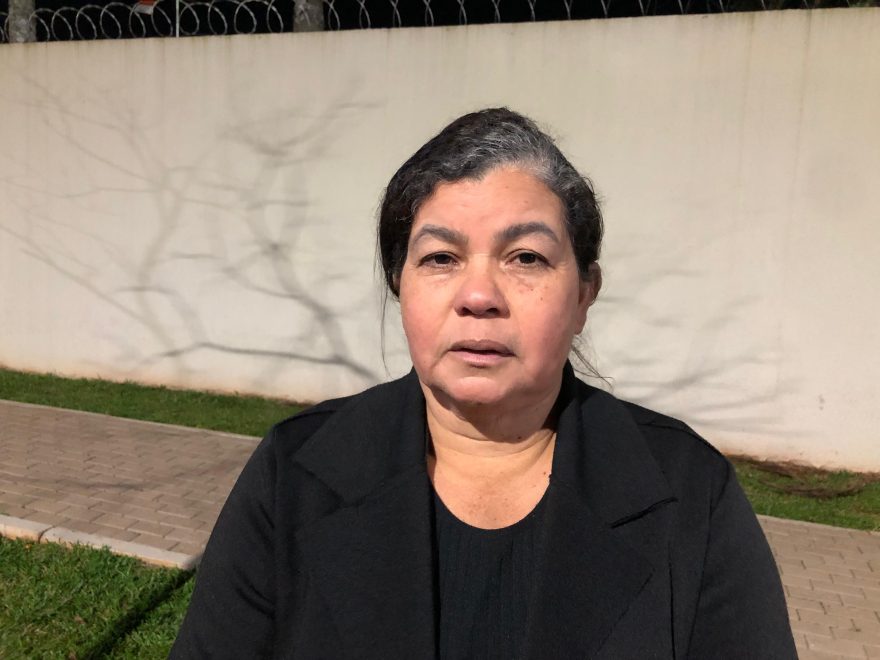 Mulher busca pelo irmão que fugiu da UPA e desapareceu