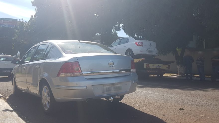Vectra e Logan se envolvem em colisão na Vila Tolentino