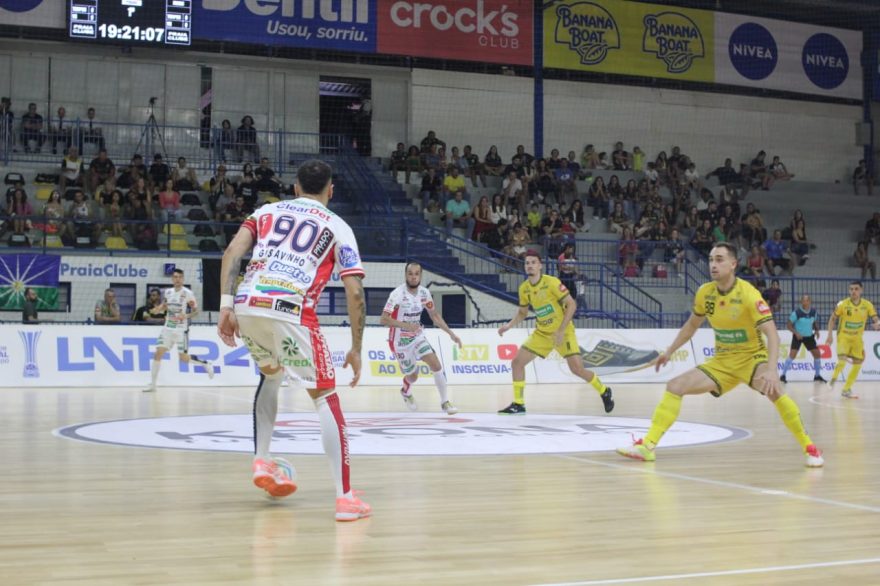Cascavel é derrotado pelo Praia Clube na Liga Nacional de Futsal
