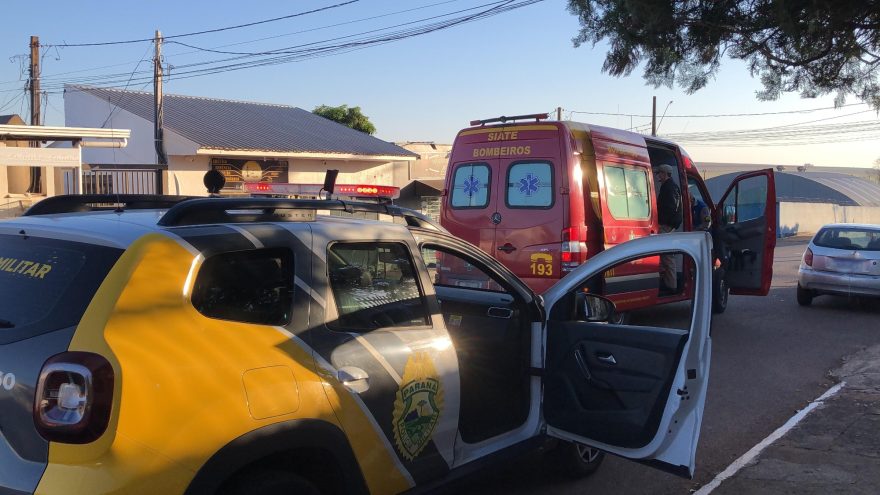 Homem sofre fratura após cair na rua no Bairro Floresta