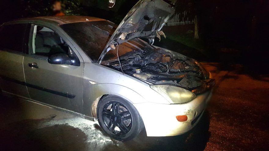 Incêndio destrói motor de Focus no Parque São Paulo