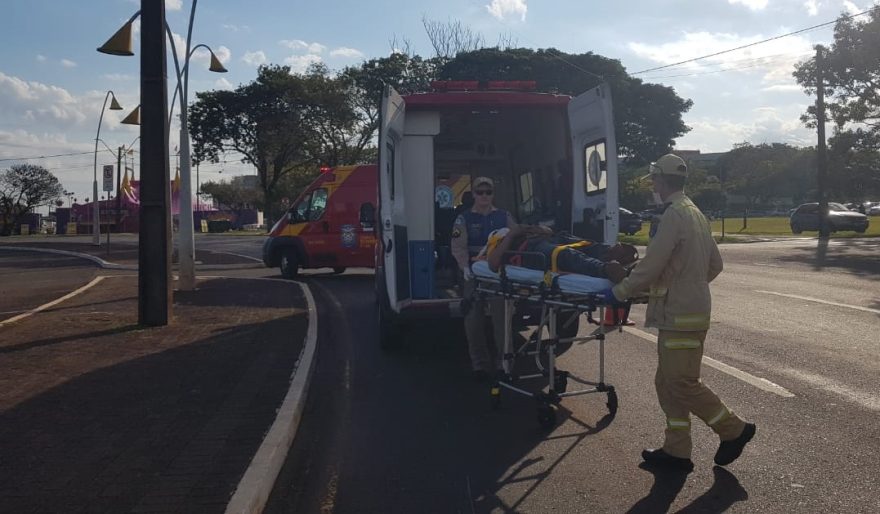 Siate atende vítima de atropelamento na Praça da Bíblia