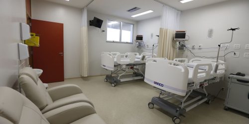 Imagem referente a Quatro hospitais de Porto Alegre recebem 70 novos leitos