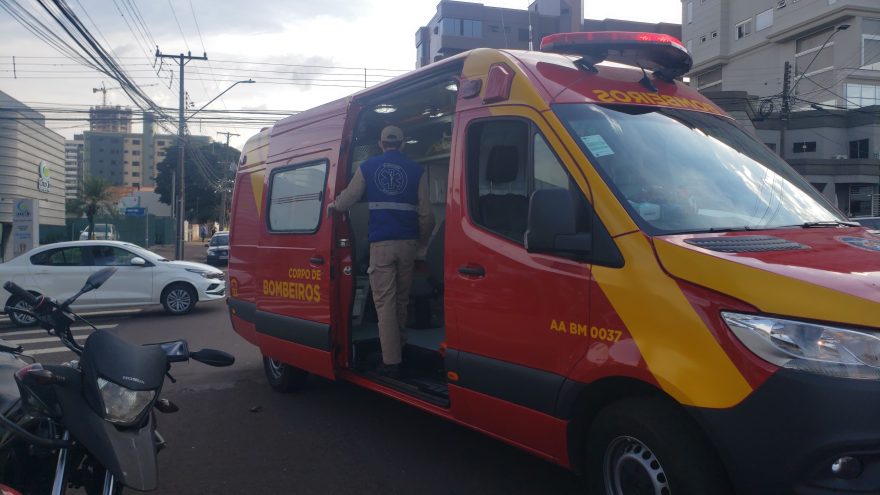 Motociclista sofre fratura no pé após acidente no Bairro Neva