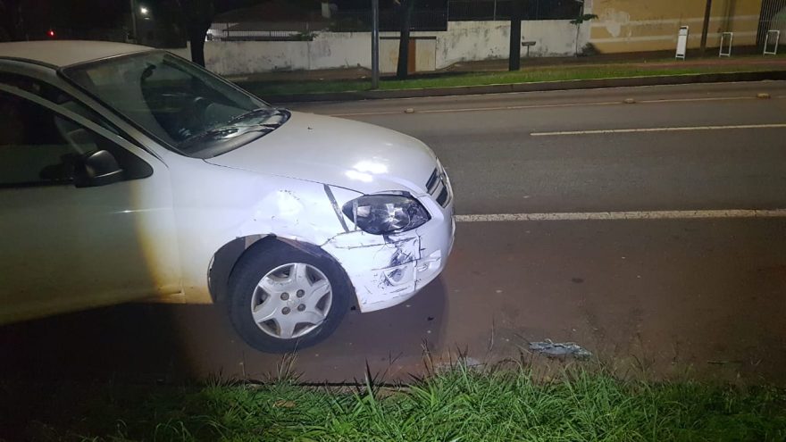 Acidente entre Logan e Celta é registrado no Bairro São Cristóvão