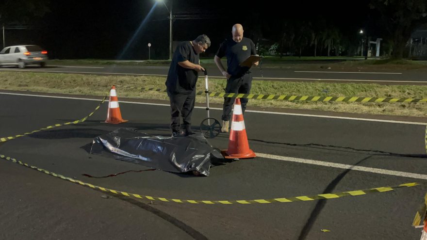 Homem morre ao ser atropelado na BR-277, na região Oeste