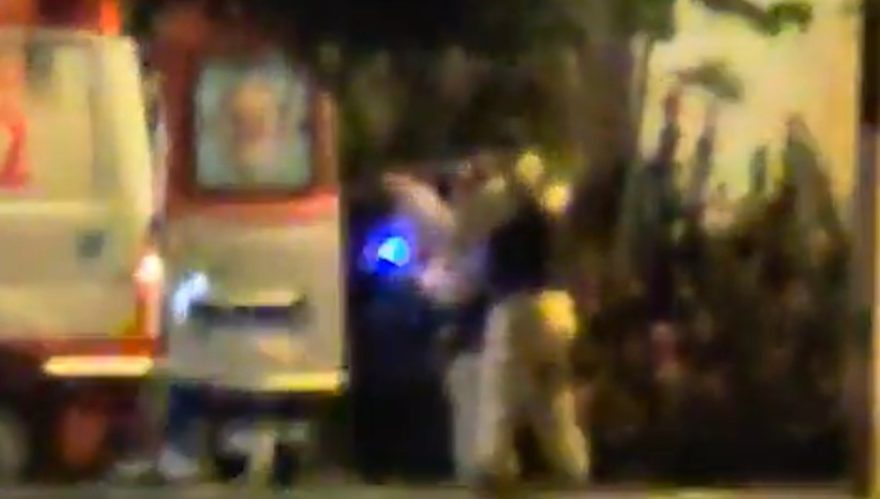 Vídeo polemico mostra PM disparando projéteis de borracha em paciente dentro da ambulância do Samu
