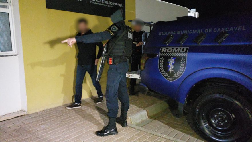Homem é detido com cocaína na Rua Gurgel