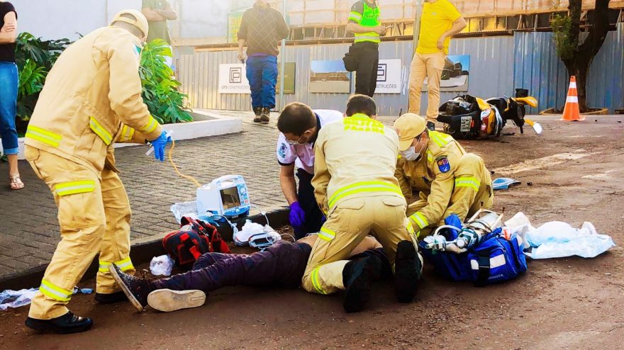 Motociclista morre após grave acidente de trânsito na Rua São Paulo
