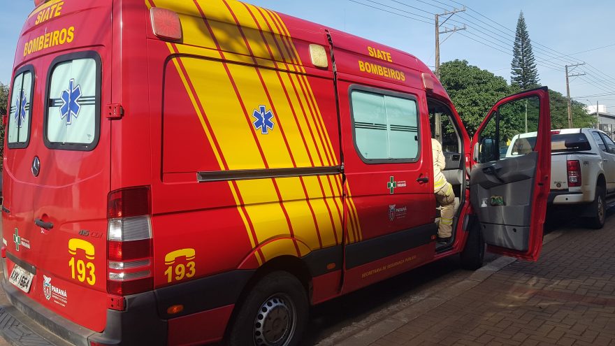 Portão atinge cabeça de criança e Siate é acionado na rua Rio da Paz