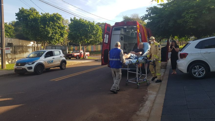Idoso é socorrido pelos Bombeiros após cair do sofá no Bairro Coqueiral