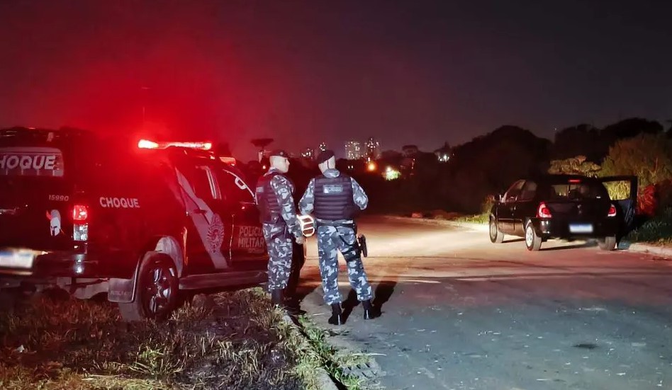 Casal marca encontro amoroso em rua de pouca movimentação e homem morto é localizado Casal marca encontro amoroso em rua de pouca movimentação e homem morto é localizado