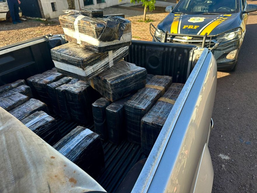 Conforme PRF, traficante tentou se esconder em motel, mas foi preso com 431 kg de maconha