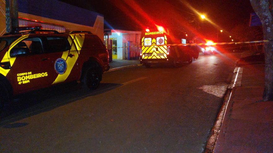 Homem fica em estado grave após ser atingido por disparo acidental em residência no Bairro Interlagos