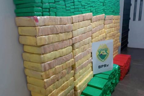 Batalhão de Polícia Rodoviária apreende 1,48 tonelada de maconha em Sertaneja