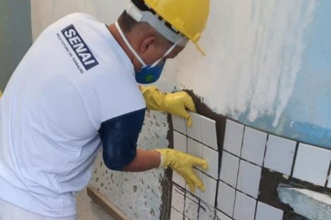 Com revitalização da orla de Matinhos, IAT oferece curso de construção civil