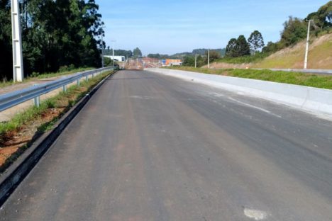 Novas marginais da PRC-466 em Pitanga chegam a 43,8% de execução