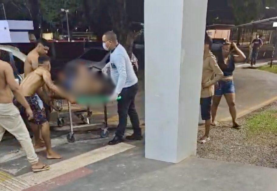 Homem é morto ao abrir porta de casa para desconhecidos Homem é morto ao abrir porta de casa para desconhecidos