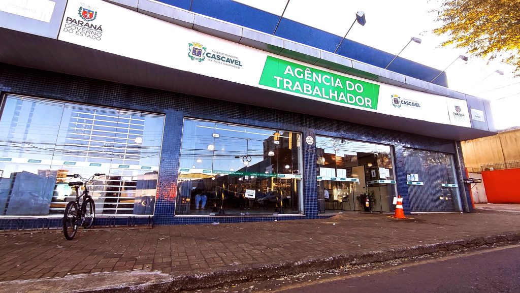 Agência do Trabalhador oferece mais de 1.400 vagas de emprego