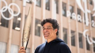 Ex-jogador Raí participará de revezamento da tocha olímpica de Paris Ex-jogador Raí participará de revezamento da tocha olímpica de Paris