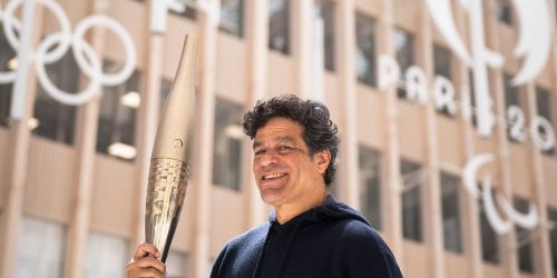 Ex-jogador Raí participará de revezamento da tocha olímpica de Paris Imagem referente a Ex-jogador Raí participará de revezamento da tocha olímpica de Paris