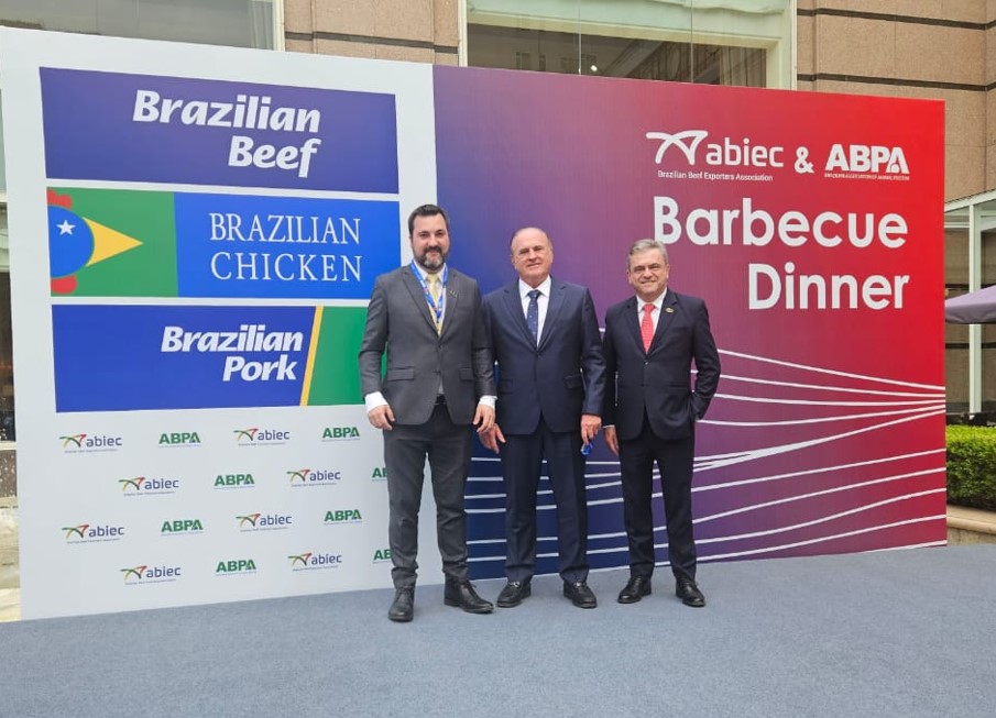 Presidente do Sindiavipar participa de agenda para articulação de novos negócios na China Presidente do Sindiavipar participa de agenda para articulação de novos negócios na China