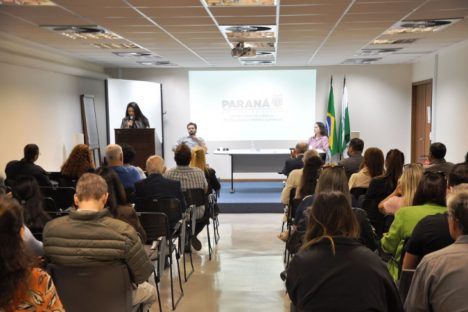 Servidores participam de palestra que integra a campanha Junho Paraná sem Drogas
