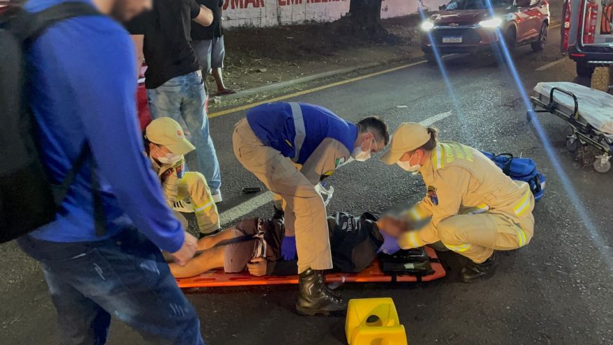 Jovem fica ferido em acidente de trânsito na Rua Jacarezinho