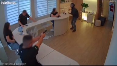 Imagem referente a Impressionante: Ladrão anuncia assalto, é baleado várias vezes e pede 'por favor' para não ser morto