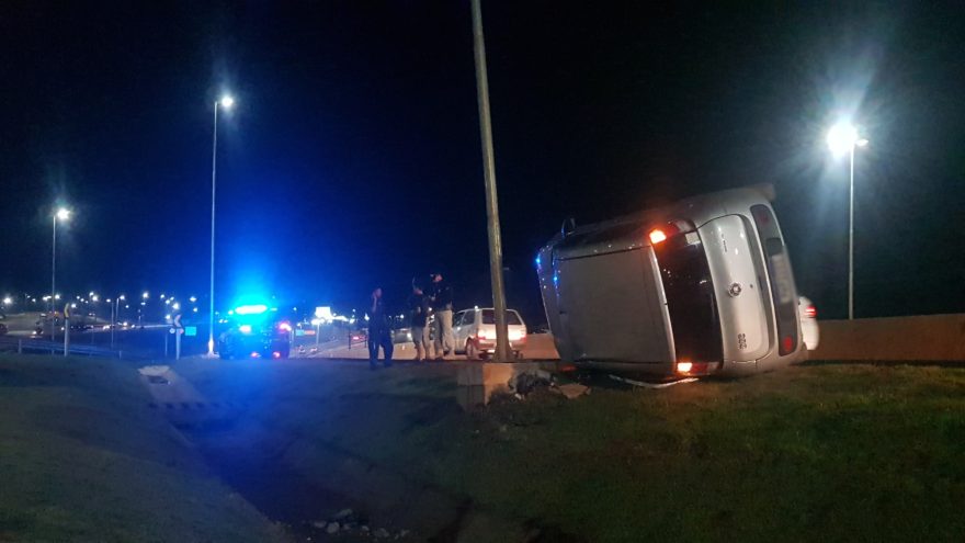 Capotamento é registrado no Trevo Cataratas