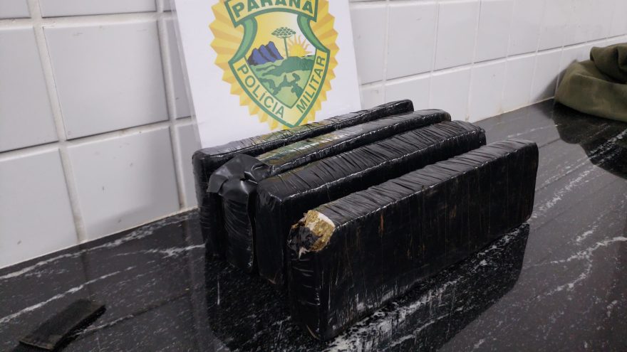 Jovem é preso ao pegar carro de aplicativo para levar 3 kg de maconha de Cascavel para Corbélia
