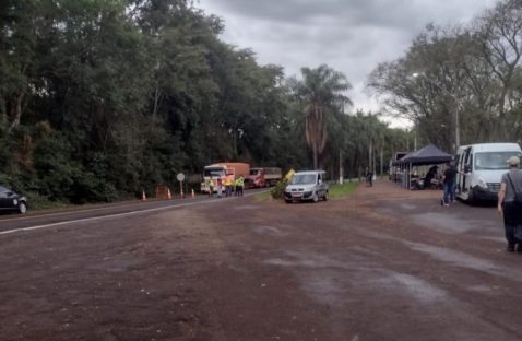 Imagem referente a Gravação de série da Netflix interrompe trânsito de rodovia em São Miguel do Iguaçu