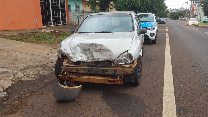 Jovem de 26 anos é encaminhado à UPA após acidente no Coqueiral