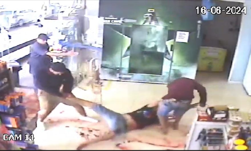 Imagens fortes: Uruguaio é violentamente agredido em Posto de Combustíveis