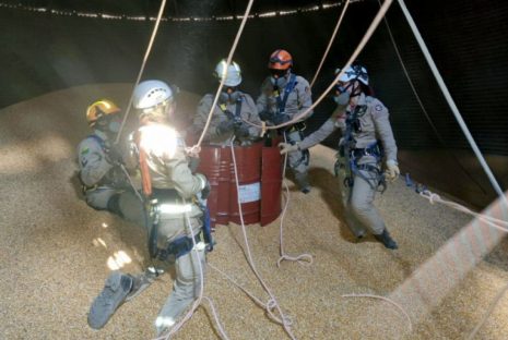 Referência em emergências em silos, Bombeiros do Paraná ministram curso no Acre