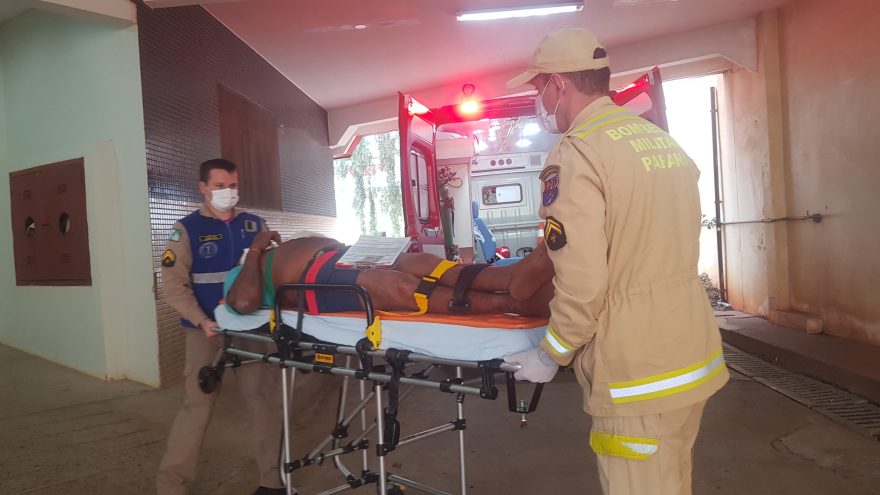 Homem fica ferido após saída de pista na BR-163, em Lindoeste