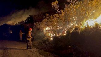 Fogo no Parque de Itatiaia começou em local de atividade do Exército