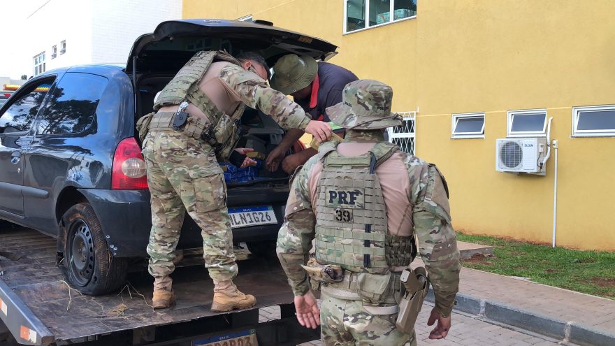PRF intercepta veículo carregado com maconha na BR-277