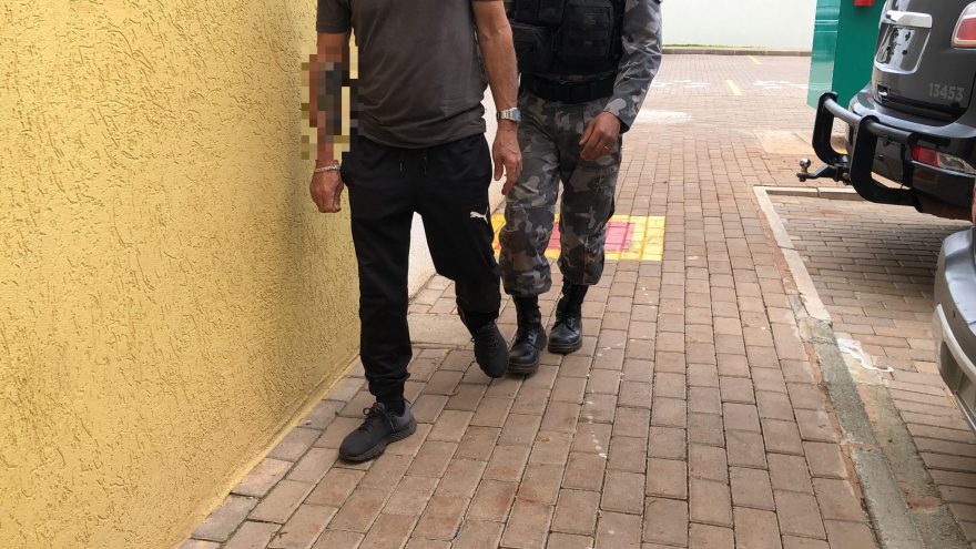 Homem é preso com cigarros contrabandeados do Paraguai