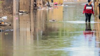 Chuvas e alagamentos voltam a preocupar moradores de Porto Alegre