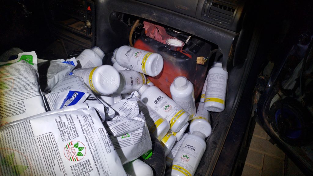 Rotam intercepta Passat recheado com R$ 600 mil em agrotóxicos com destino a Cascavel