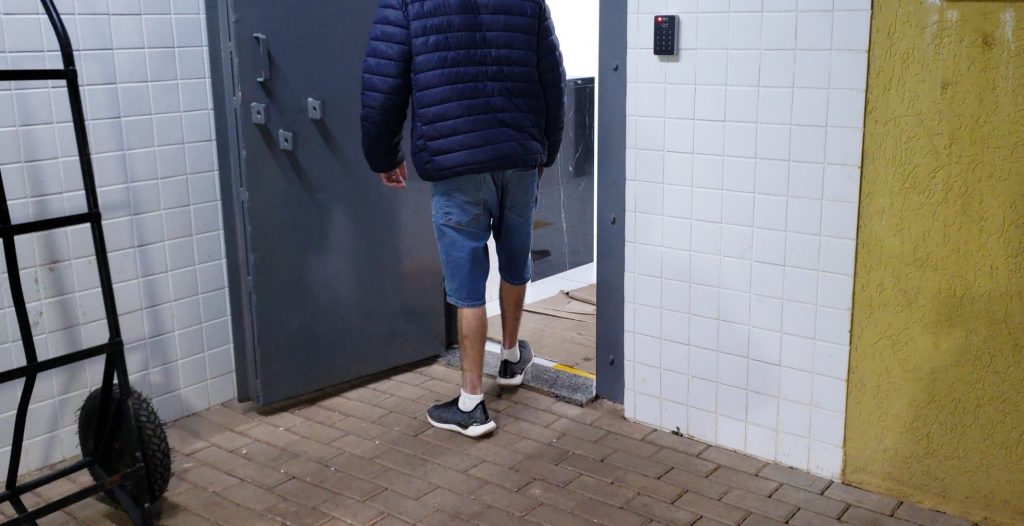 Jovem diz que foi dopada e estuprada e suspeito é encaminhado à delegacia
