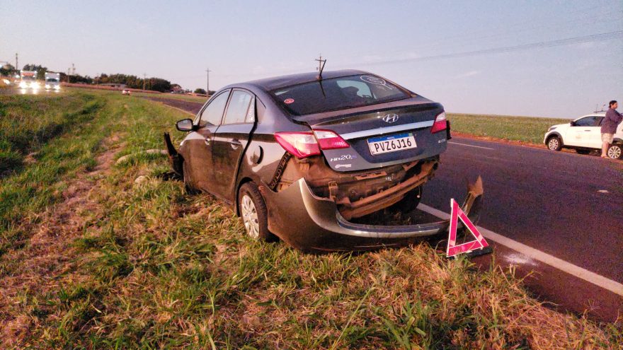 Duas pessoas ficam feridas em saída de pista na BR-163, entre Cascavel e Toledo