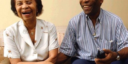 Imagem referente a Dona Celeste, mãe de Pelé, morre em Santos aos 101 anos de idade