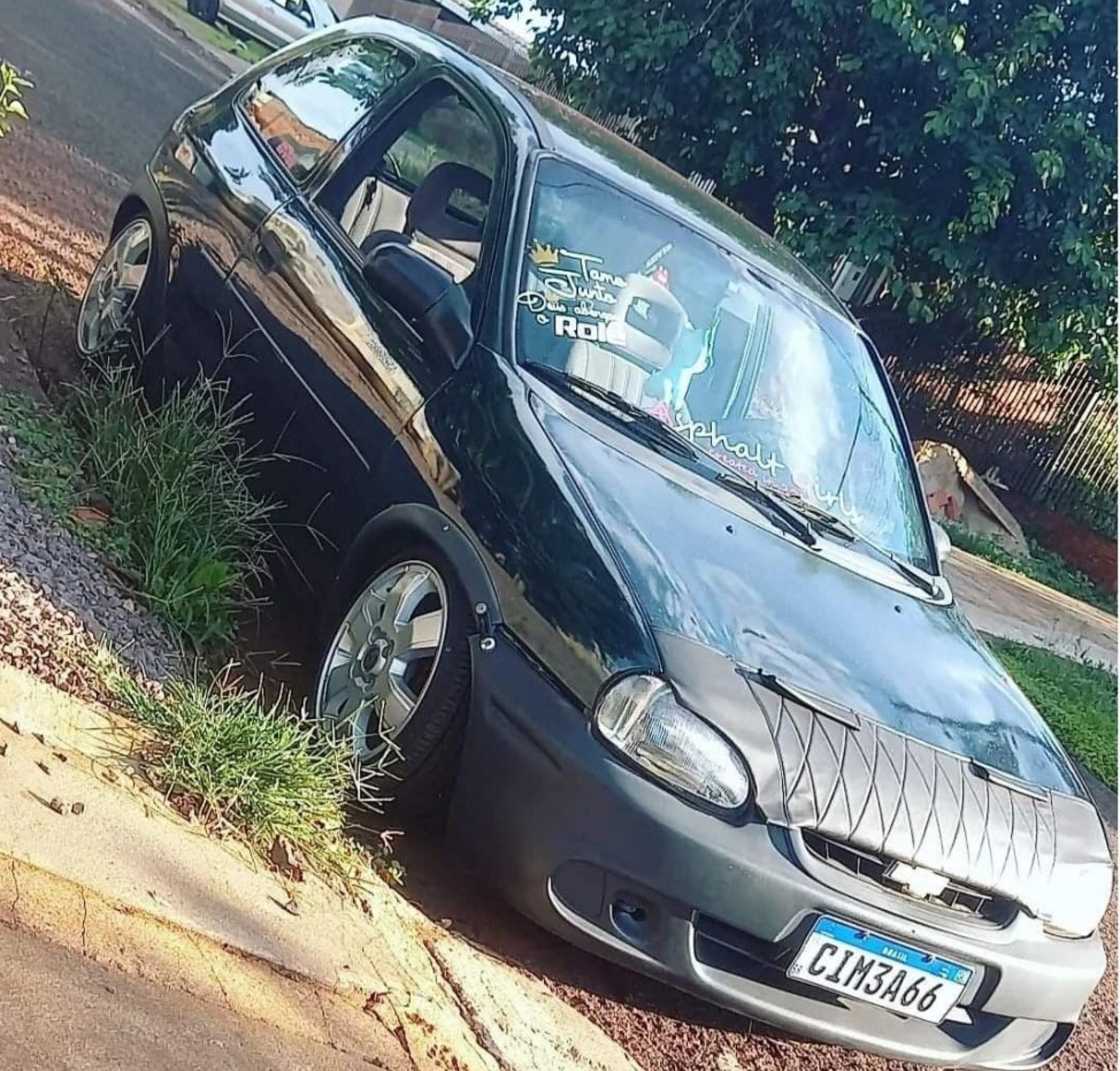Internauta pede ajuda para encontrar veículo Corsa furtado