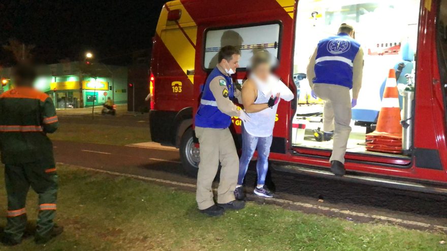 Mulher fica ferida em colisão entre bicicletas na ciclovia da Tancredo Neves